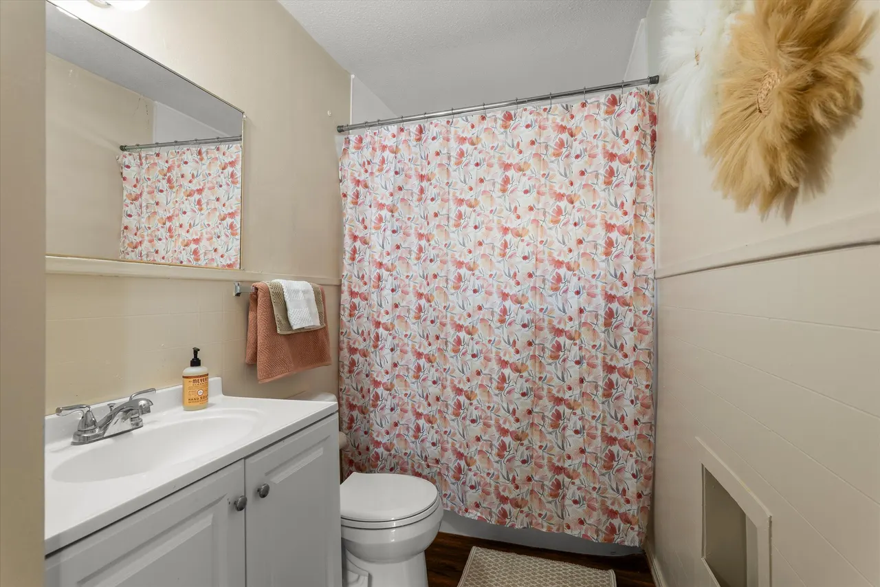Photo 12 — 1215  Avenue C, Levelland, TX 79336