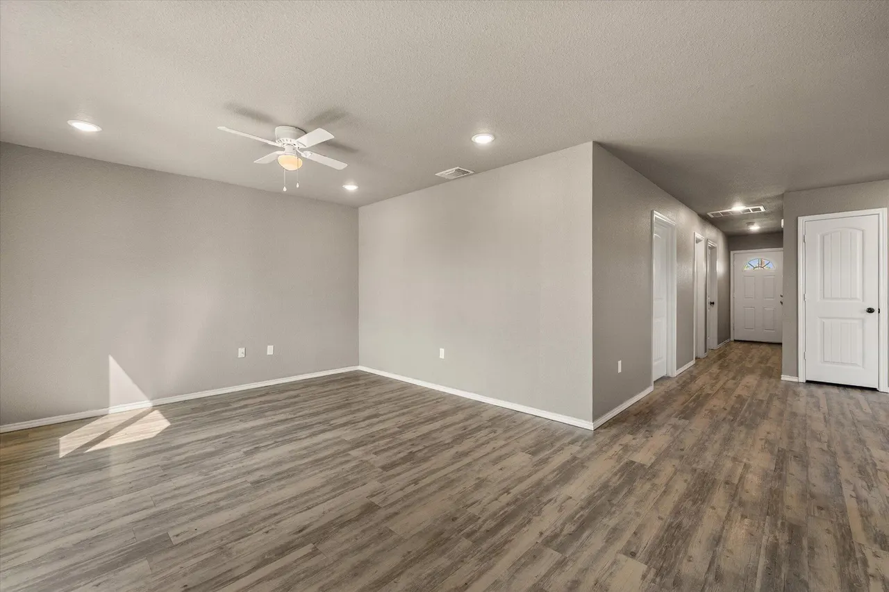 Photo 3 — 1323 E 14th Street, Lubbock, TX 79403