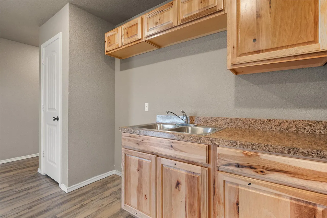 Photo 8 — 1323 E 14th Street, Lubbock, TX 79403
