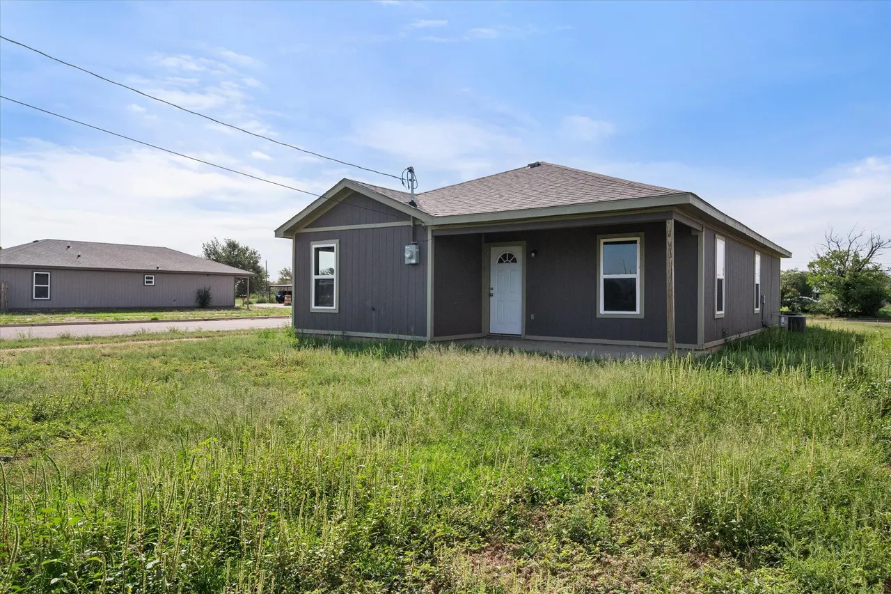 Photo 18 — 1323 E 14th Street, Lubbock, TX 79403