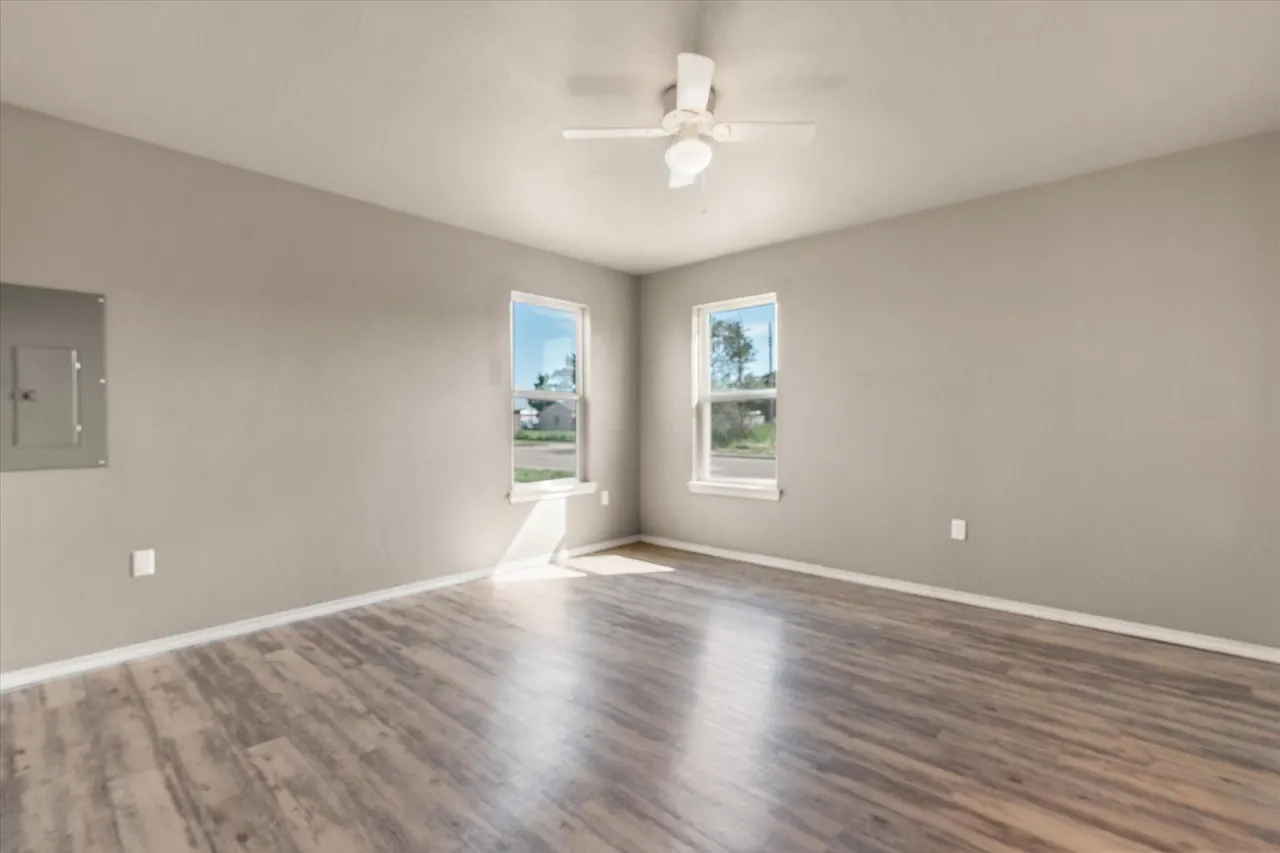 Photo 15 — 1323 E 14th Street, Lubbock, TX 79403