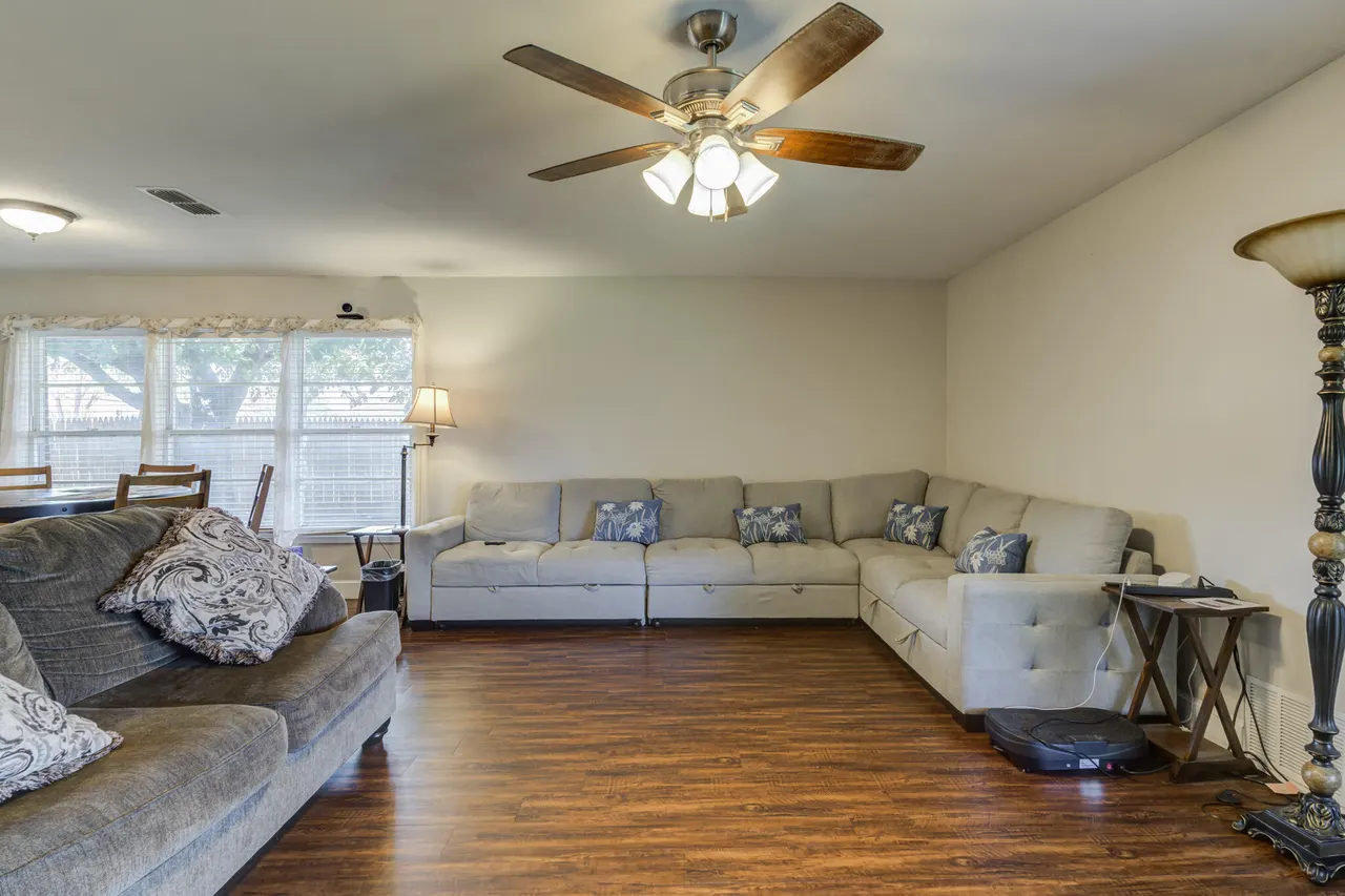 Photo 11 — 2326 53rd Street, Lubbock, TX 79412