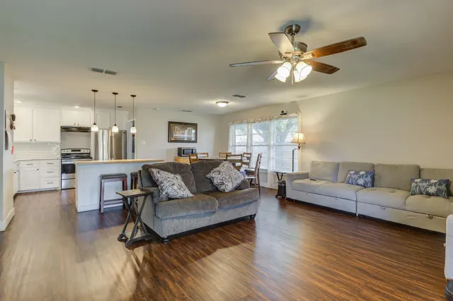 Photo 5 — 2326 53rd Street, Lubbock, TX 79412
