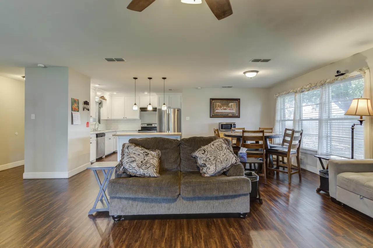 Photo 9 — 2326 53rd Street, Lubbock, TX 79412