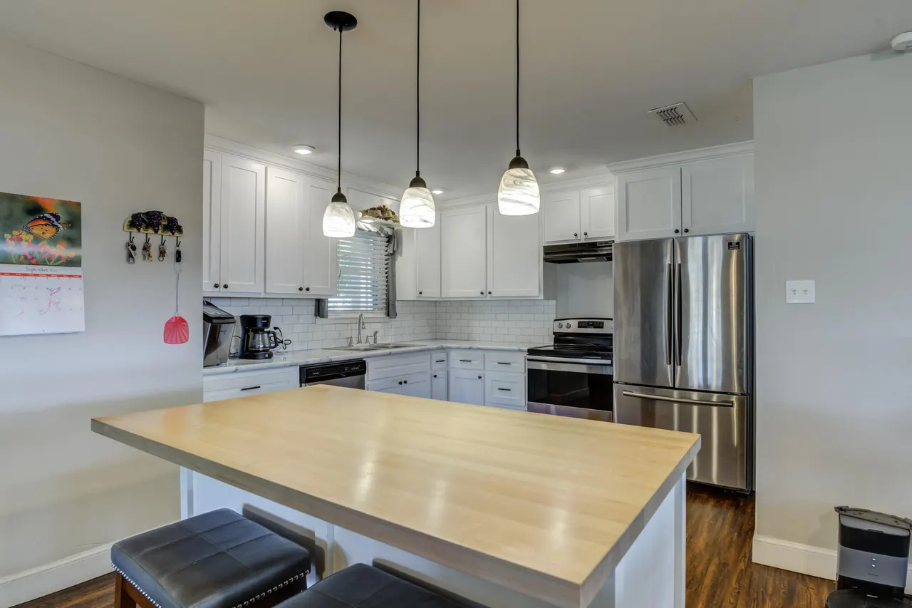 Photo 15 — 2326 53rd Street, Lubbock, TX 79412