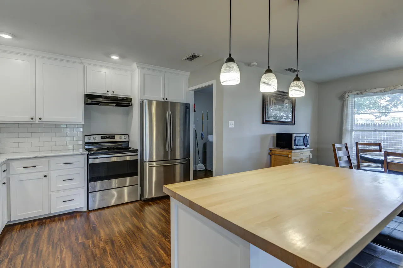 Photo 16 — 2326 53rd Street, Lubbock, TX 79412