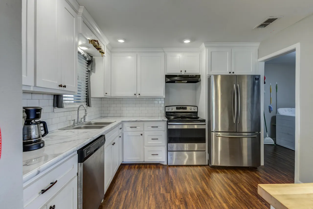Photo 17 — 2326 53rd Street, Lubbock, TX 79412