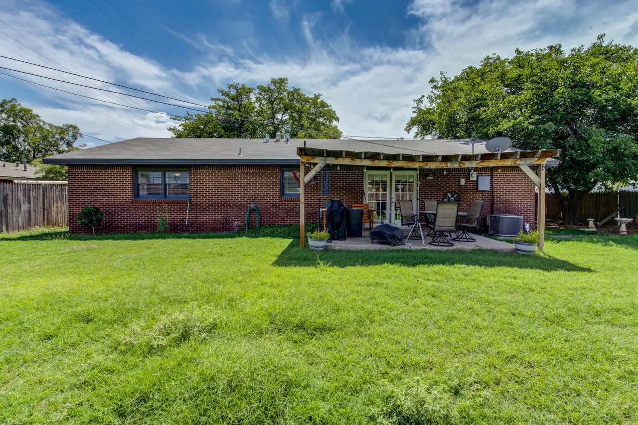 Photo 31 — 2326 53rd Street, Lubbock, TX 79412