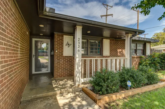 Photo 3 — 2326 53rd Street, Lubbock, TX 79412