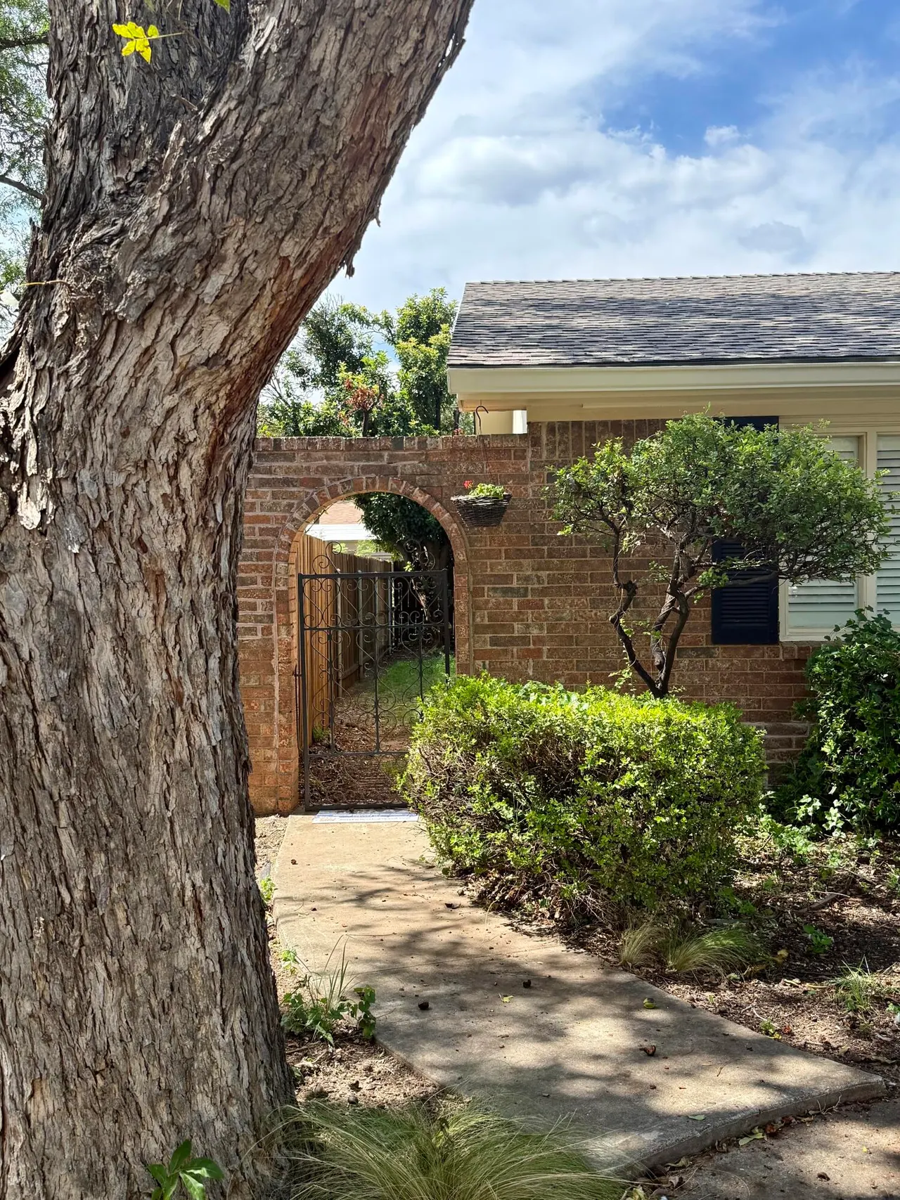 Photo 5 — 7004 Miami Avenue, Lubbock, TX 79413
