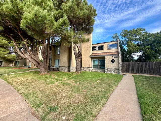 Photo 2 — 4612 55th Drive, Lubbock, TX 79414