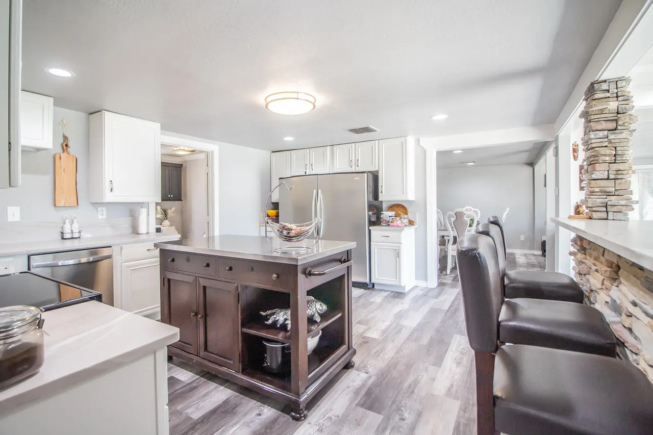 Photo 11 — 22 Comanche Drive, Lubbock, TX 79404