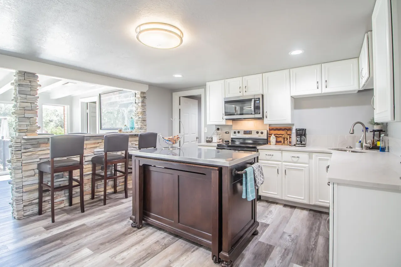 Photo 13 — 22 Comanche Drive, Lubbock, TX 79404