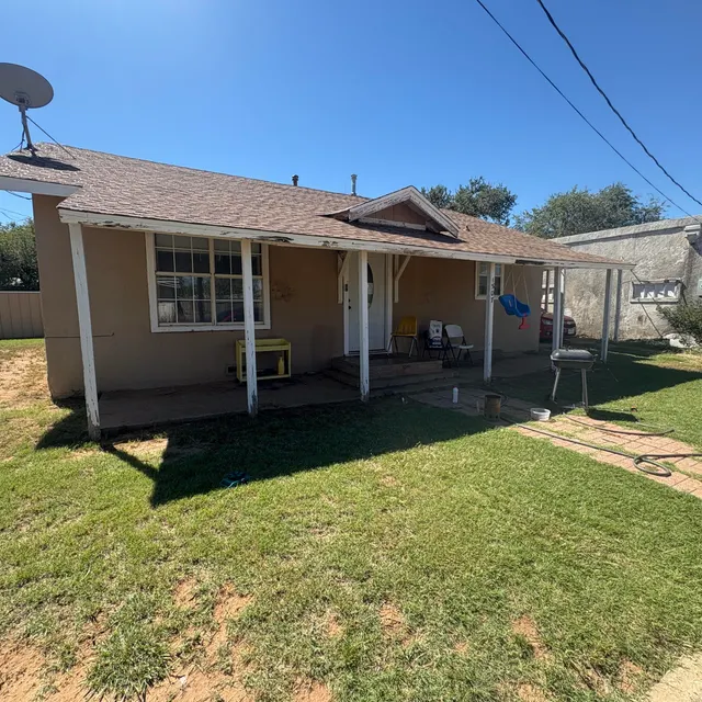 Front exterior — 1507  N 5th Street, Tahoka, TX 79373