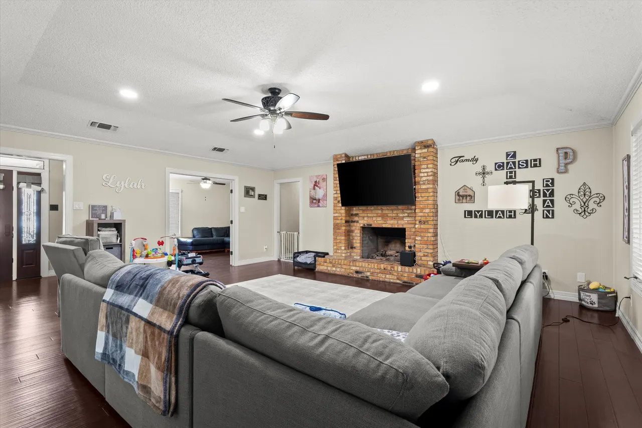 Photo 10 — 2102 Longhorn Drive, Levelland, TX 79336