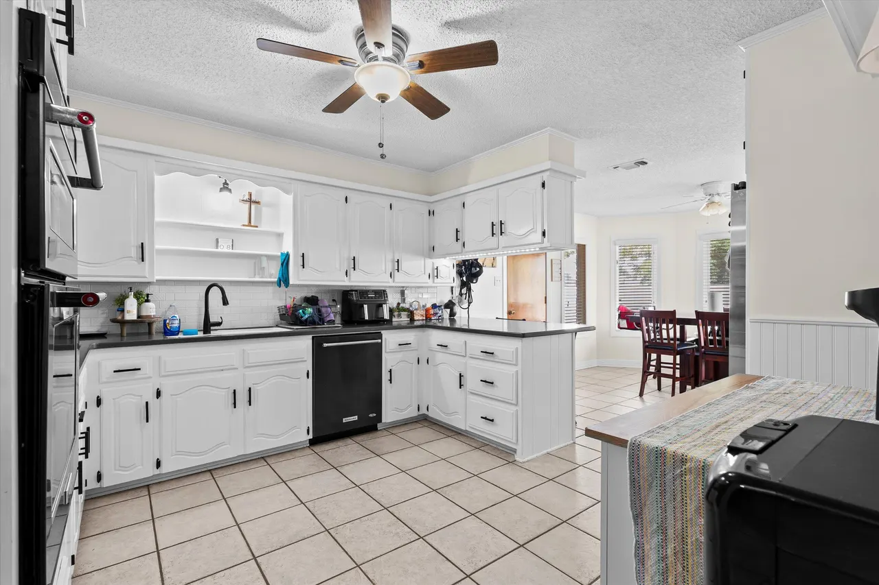 Photo 15 — 2102 Longhorn Drive, Levelland, TX 79336