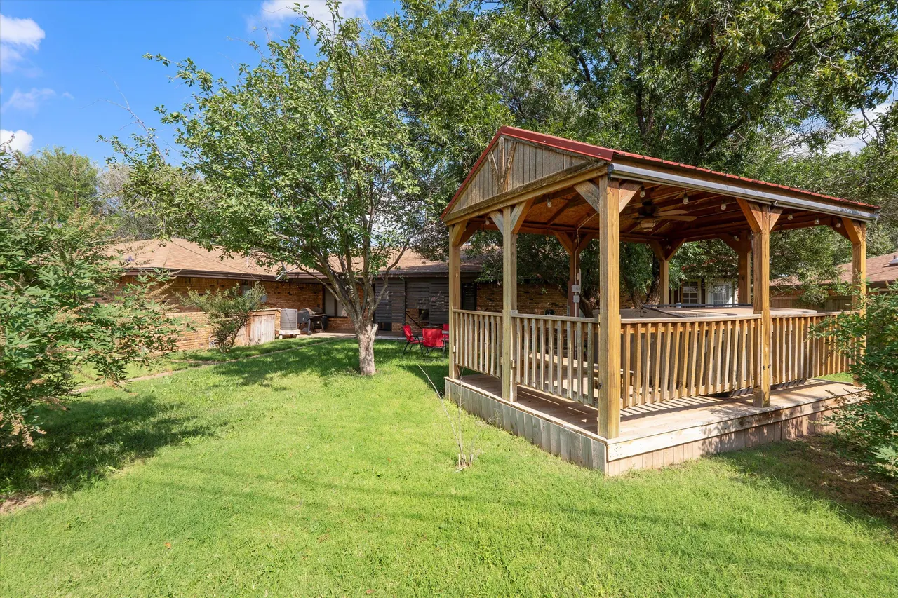 Photo 32 — 2102 Longhorn Drive, Levelland, TX 79336
