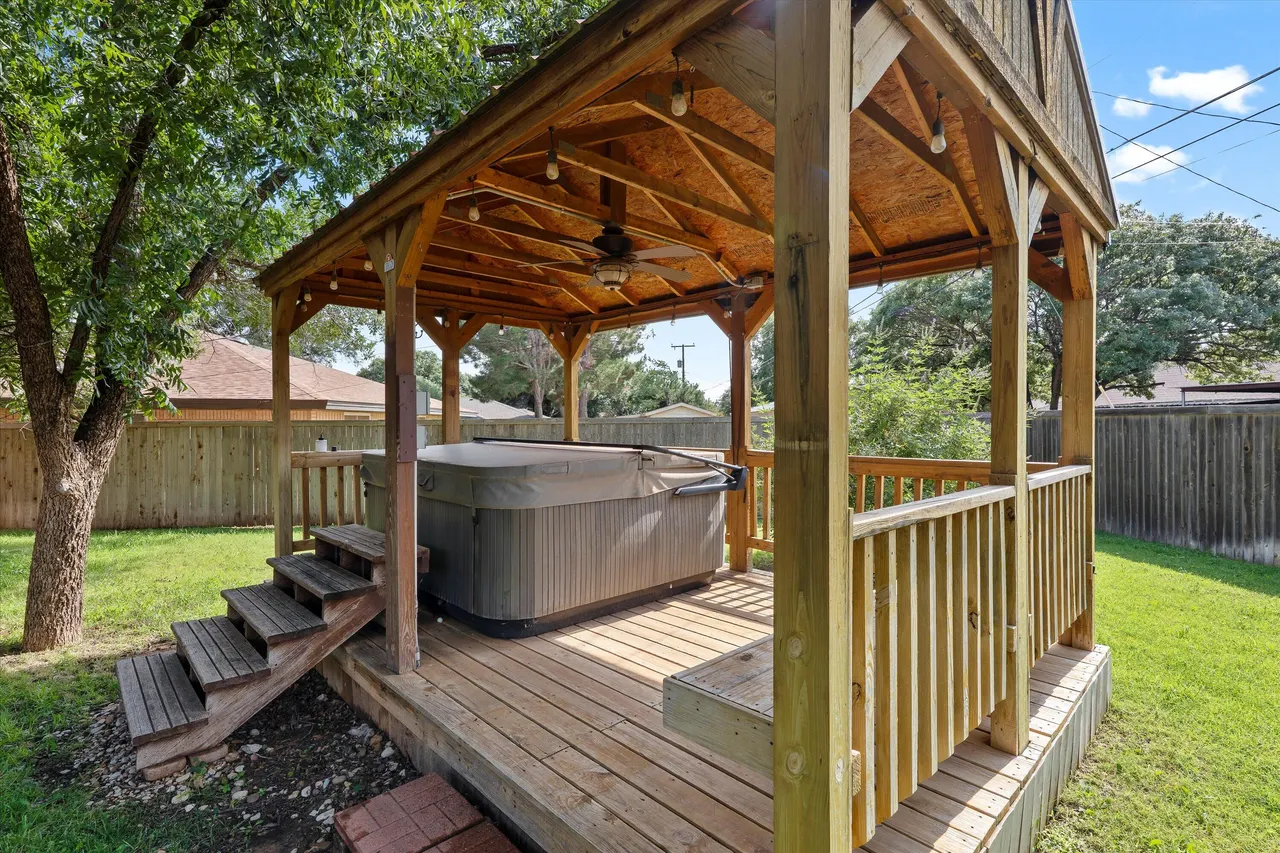 Photo 33 — 2102 Longhorn Drive, Levelland, TX 79336