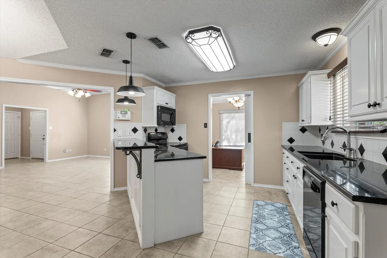 Photo 7 — 714 Wabash Street, Lubbock, TX 79403