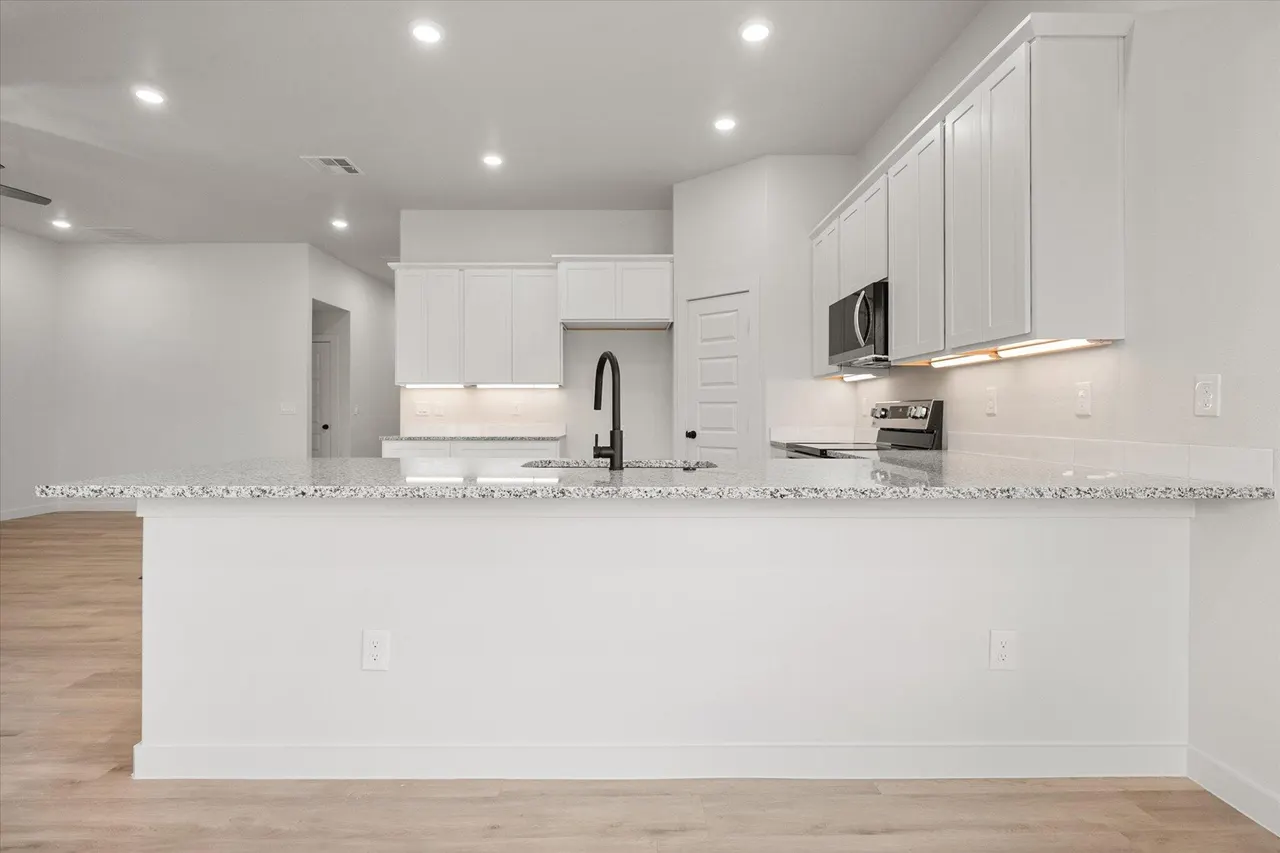Photo 10 — 2406 Abbeville Avenue, Wolfforth, TX 79382