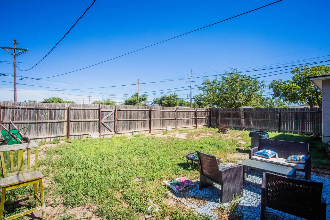 Photo 13 — 301 14th Street, Levelland, TX 79336