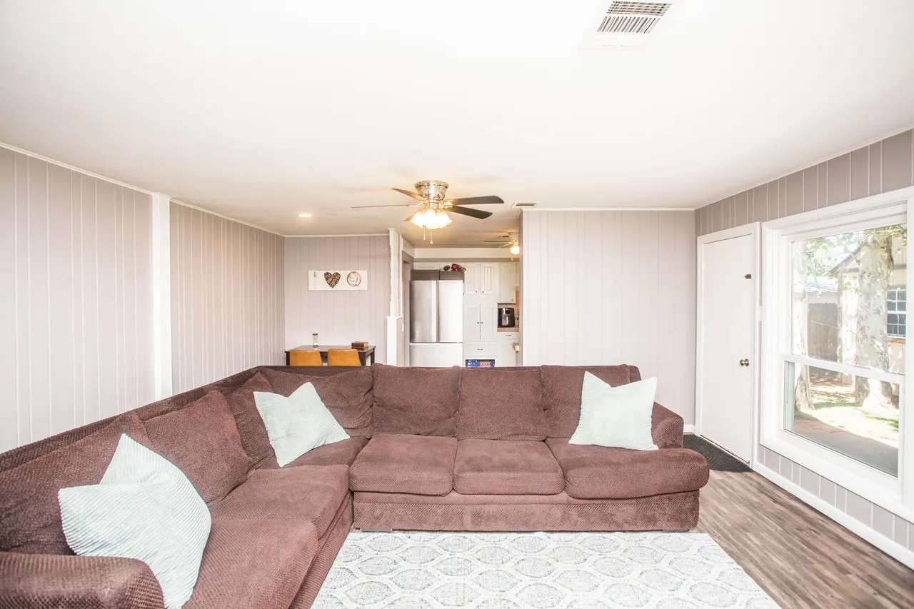 Photo 9 — 2126 67th Street, Lubbock, TX 79412