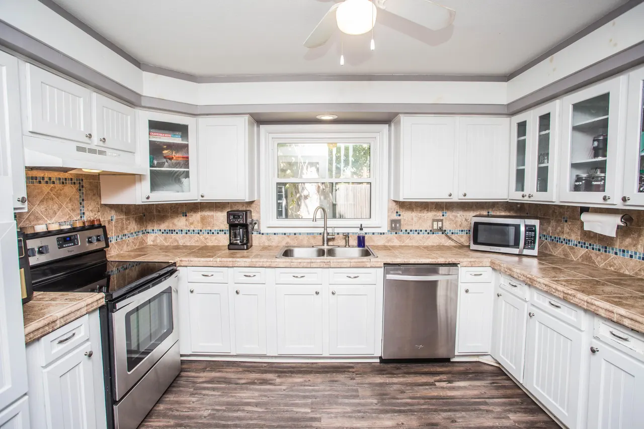 Photo 12 — 2126 67th Street, Lubbock, TX 79412