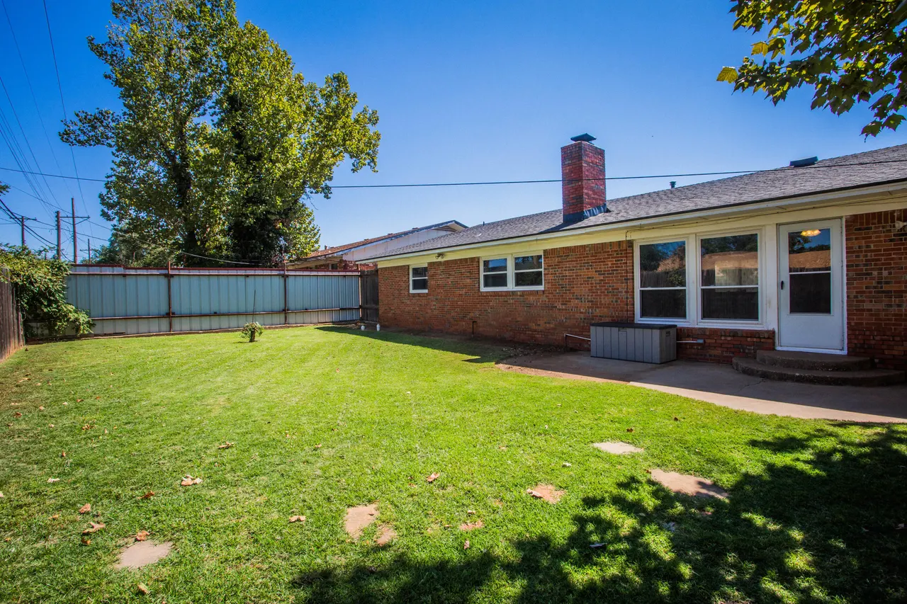 Photo 26 — 2126 67th Street, Lubbock, TX 79412