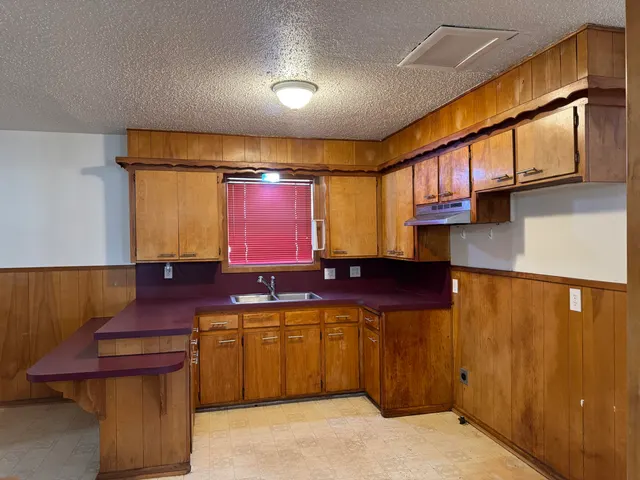 Photo 8 — 202 W 9th Street, Denver City, TX 79323