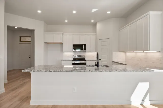 Photo 6 — 701 E 30th Street, Wolfforth, TX 79382