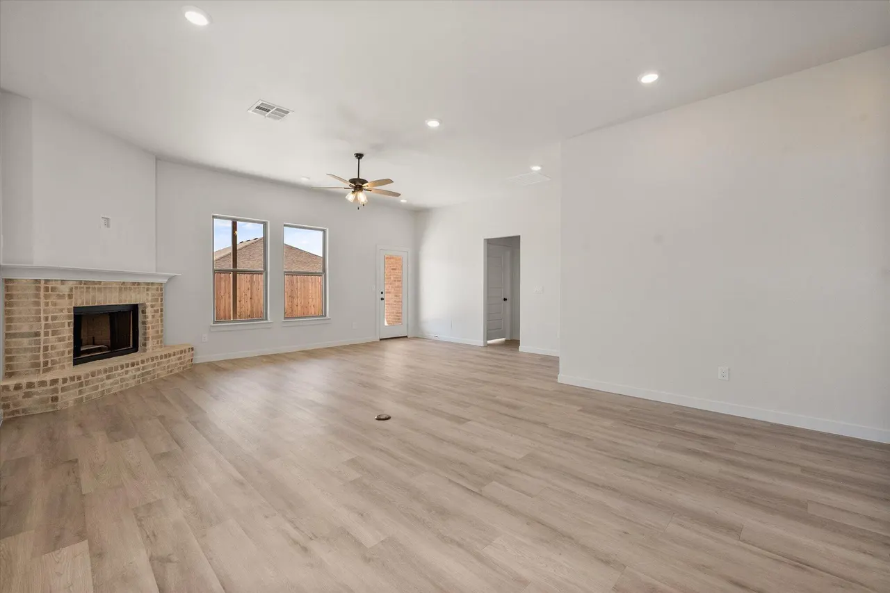 Photo 8 — 701 E 30th Street, Wolfforth, TX 79382