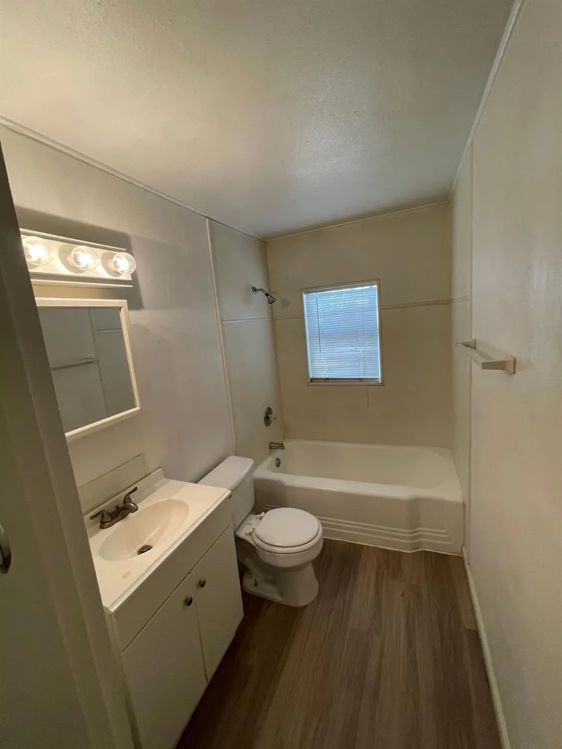 Photo 10 — 3307 29th Street, Lubbock, TX 79410