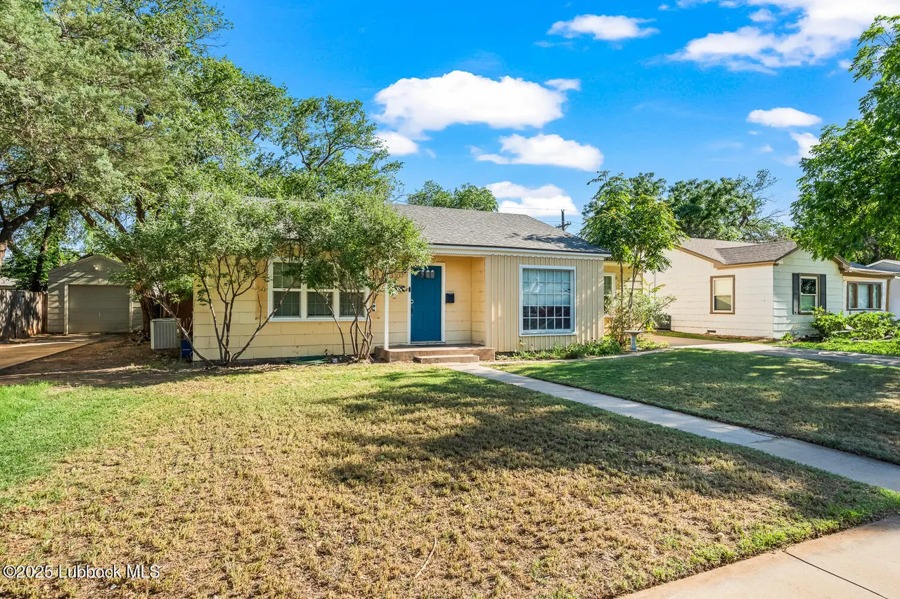 Photo 12 — 3307 29th Street, Lubbock, TX 79410