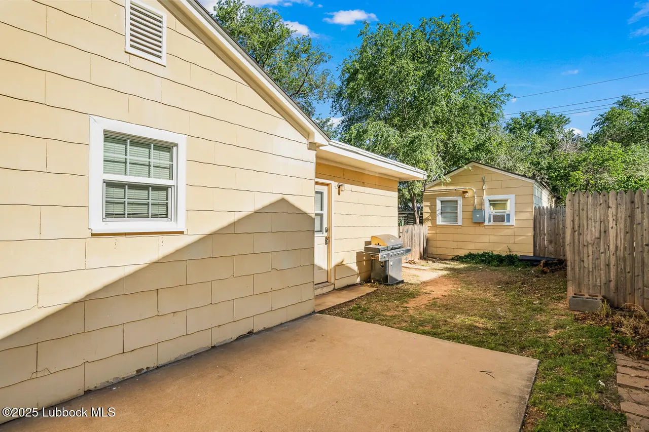 Photo 15 — 3307 29th Street, Lubbock, TX 79410