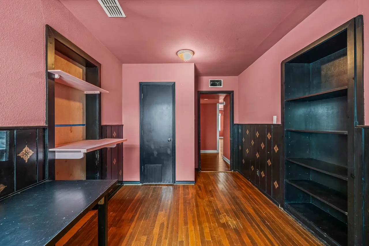 Photo 19 — 2427 27th Street, Lubbock, TX 79411