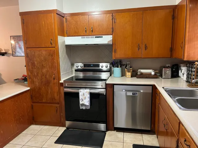 Photo 3 — 1208 6th Street, Shallowater, TX 79363