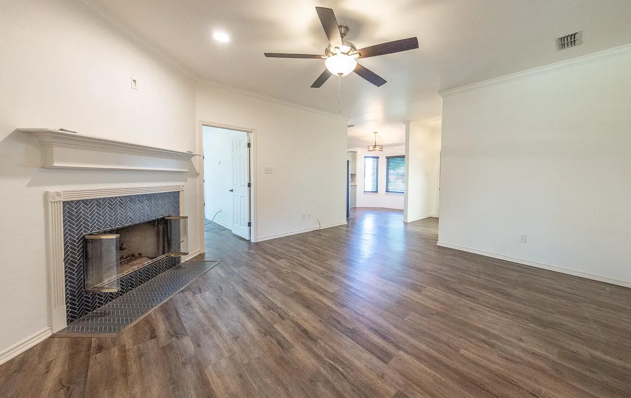 Photo 6 — 710 15th Street, Shallowater, TX 79363
