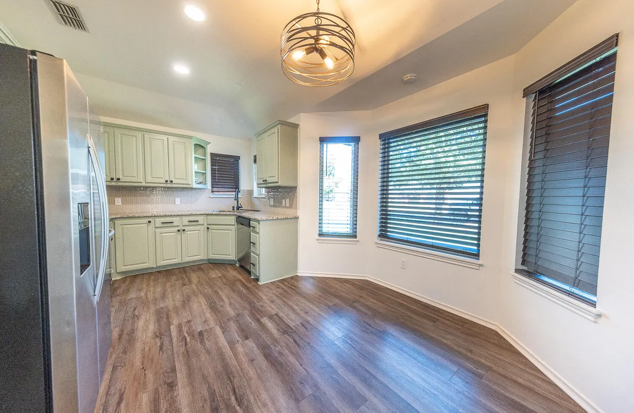 Photo 7 — 710 15th Street, Shallowater, TX 79363