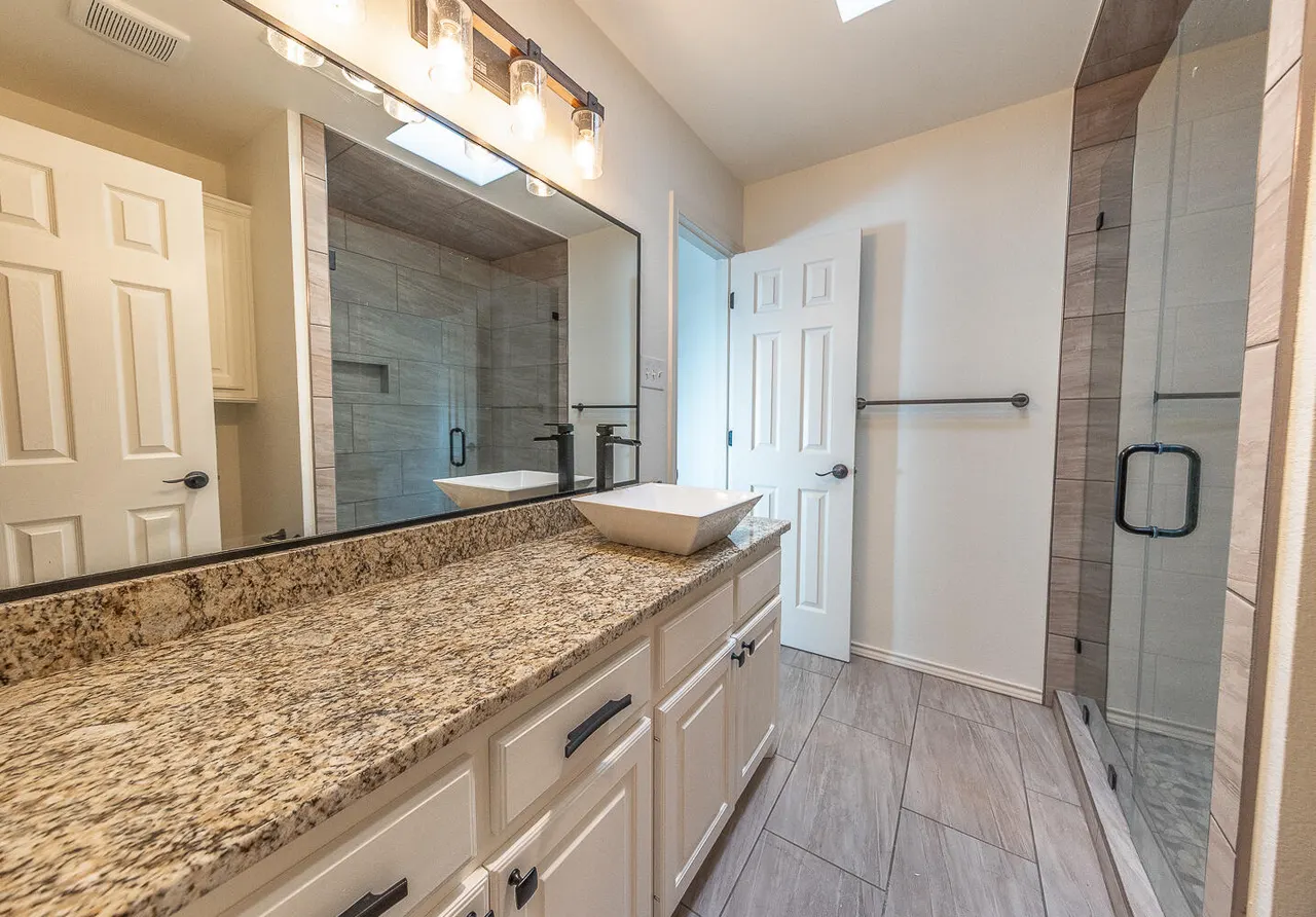 Photo 4 — 710 15th Street, Shallowater, TX 79363