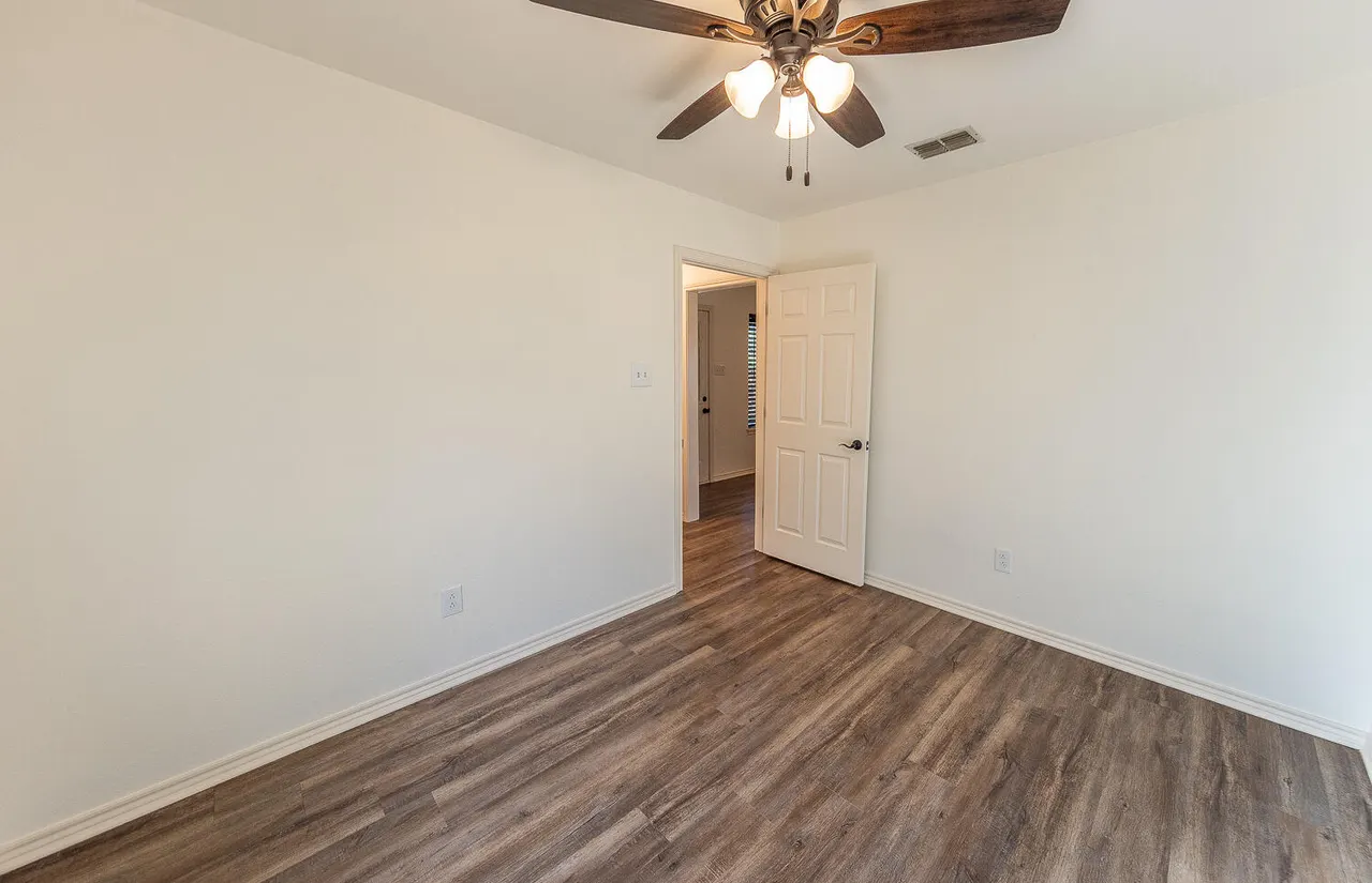 Photo 13 — 710 15th Street, Shallowater, TX 79363