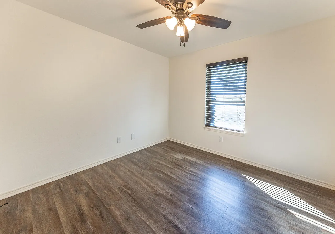 Photo 15 — 710 15th Street, Shallowater, TX 79363