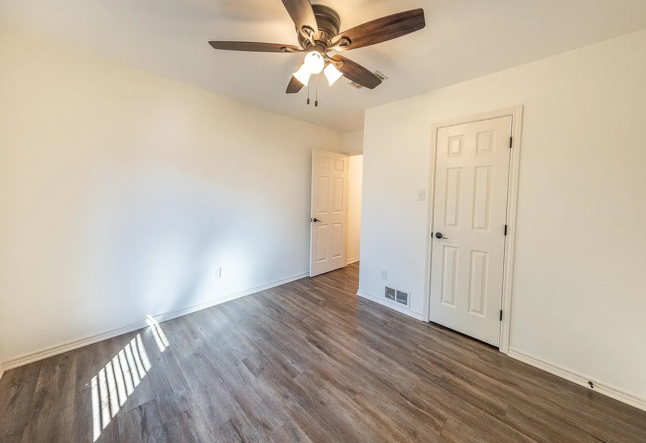 Photo 16 — 710 15th Street, Shallowater, TX 79363