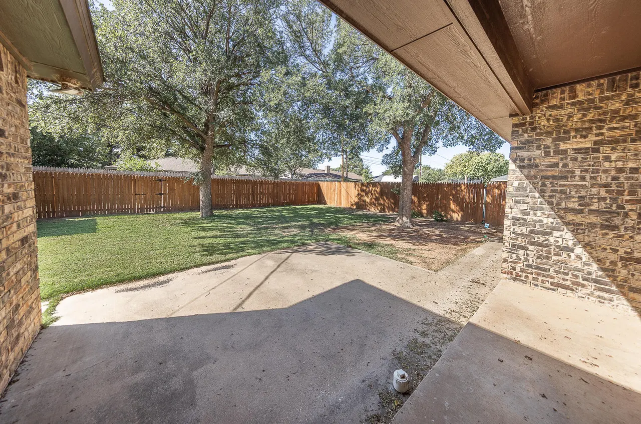 Photo 17 — 710 15th Street, Shallowater, TX 79363