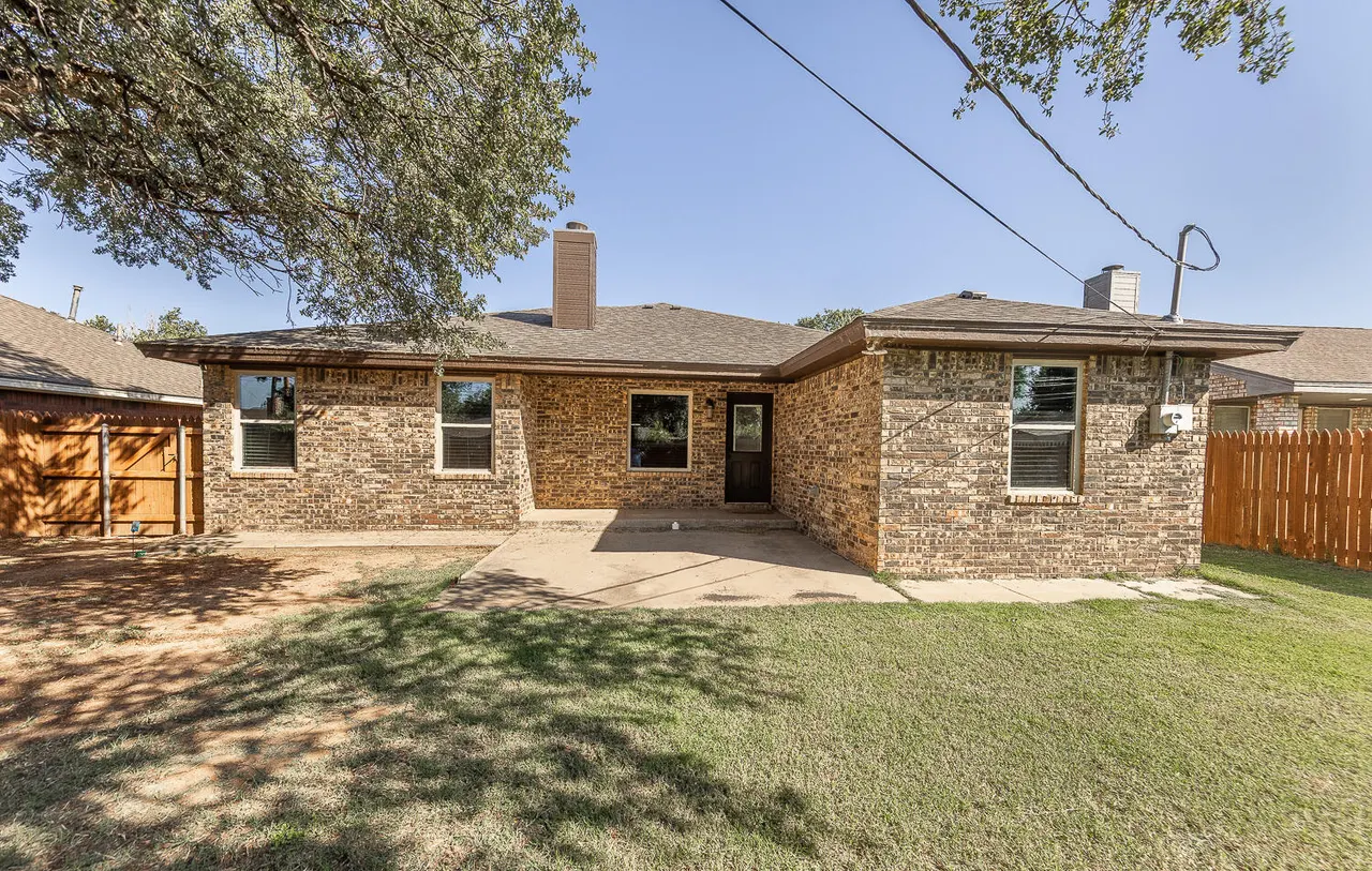 Photo 18 — 710 15th Street, Shallowater, TX 79363