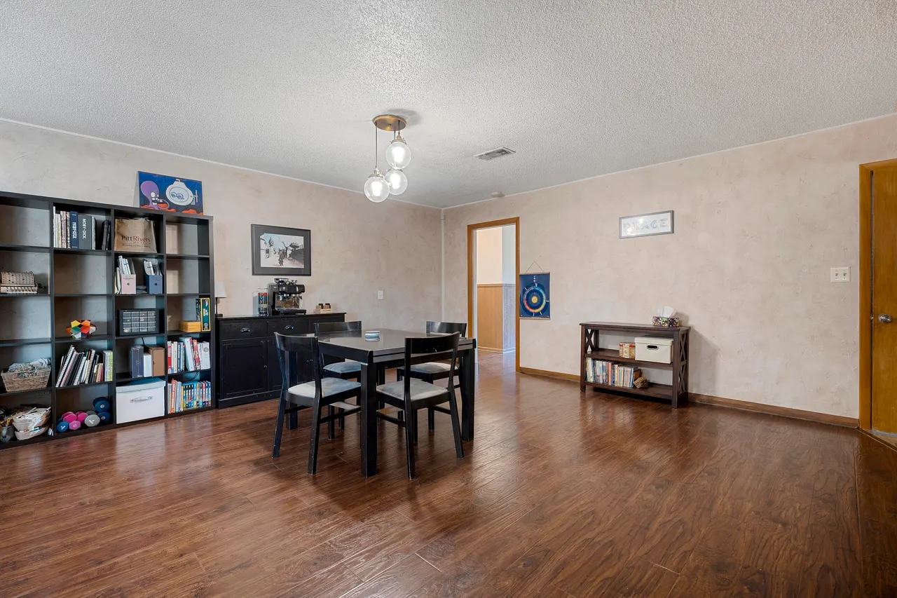Photo 6 — 3716 43rd Street, Lubbock, TX 79413