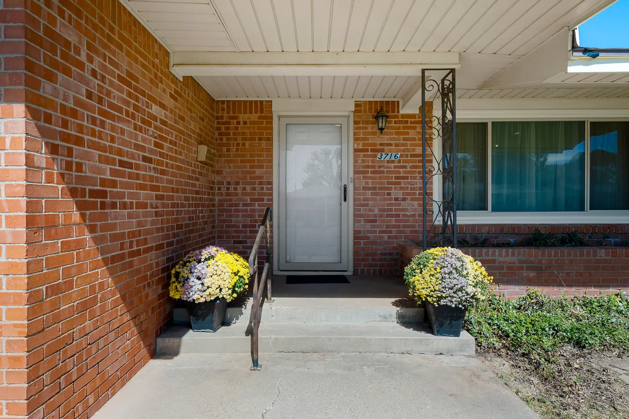 Photo 3 — 3716 43rd Street, Lubbock, TX 79413