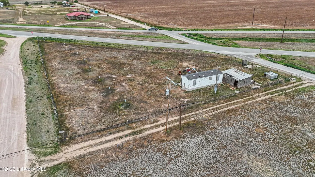 Photo 2 — 1506 Ave D, Ralls, TX 79357