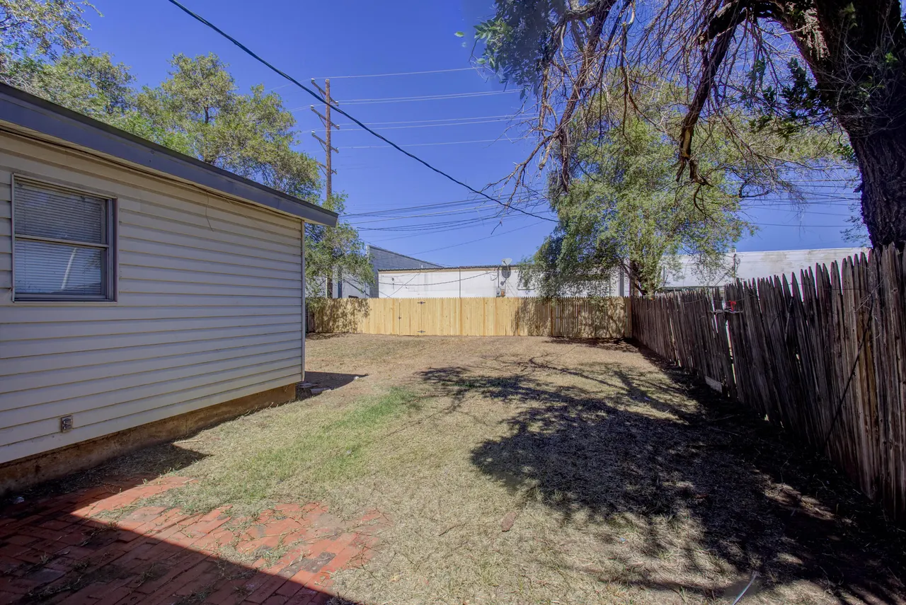 Photo 15 — 5006 35th Street, Lubbock, TX 79414
