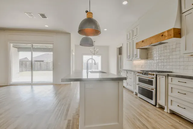 Photo 8 — 518 Avenue U, Shallowater, TX 79363