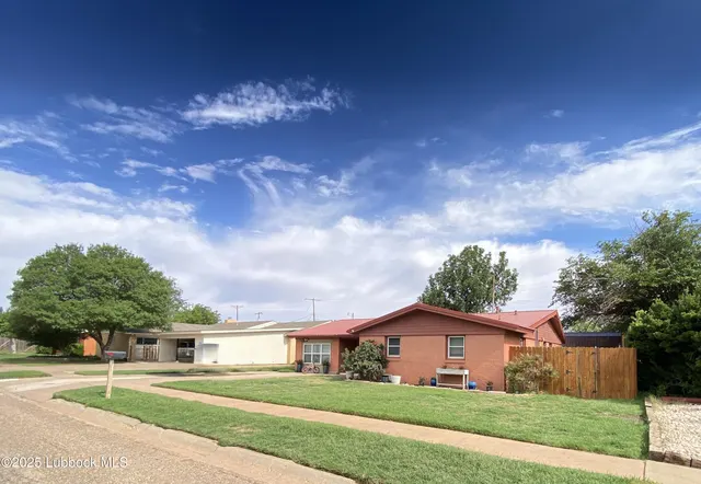 Photo 2 — 1006 W 11th Street, Post, TX 79356